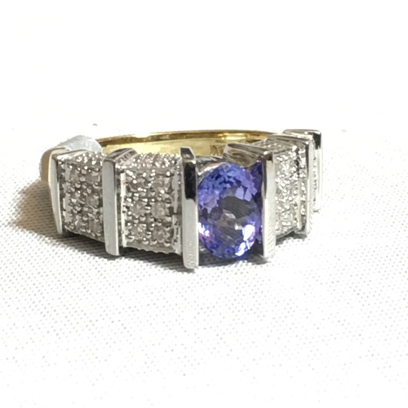 TANZANITE AND DIAMOND TWO TONE 18KT BAND - Picture 3 of 8